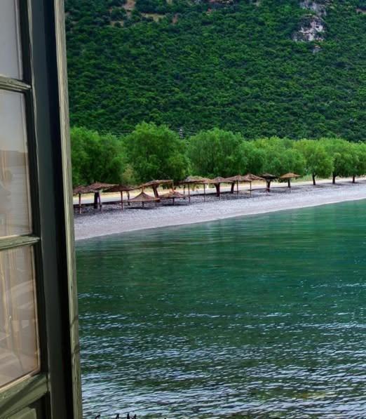 Nafpaktos Beach Luxury Suites Exterior foto